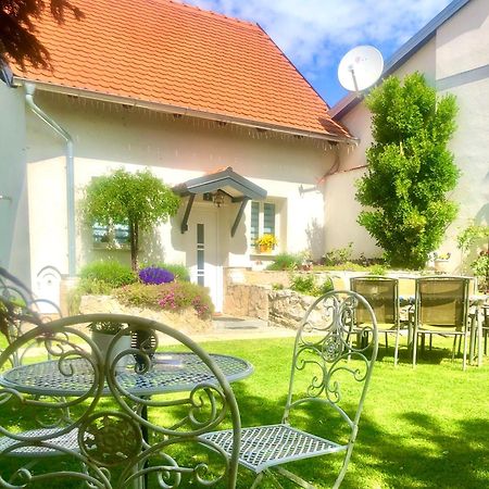 Holiday House Apartments Dajcic Вараждинске-Топлице Экстерьер фото